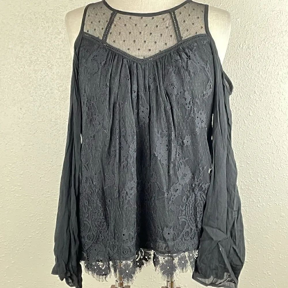NWT Rewind Womens Black Sheer and Lace Peekaboo/Cold Shoulder Long Sleeve Top S